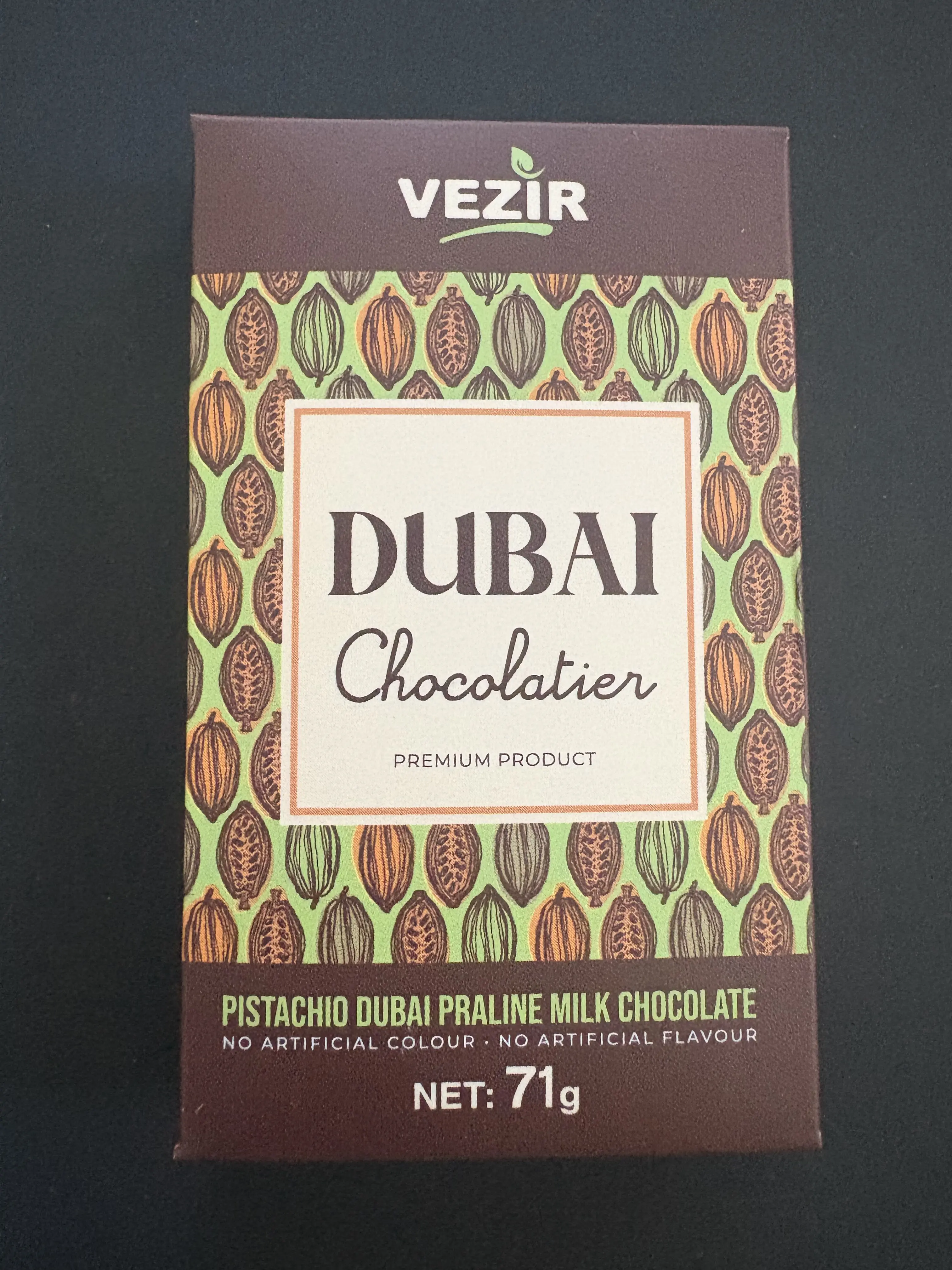 Dubai Chocolate Pistachio Filled Chocolate - Snack & Dessert - Rich Flavor with Pistachios - Ideal for Enjoying Anytime Bonbon