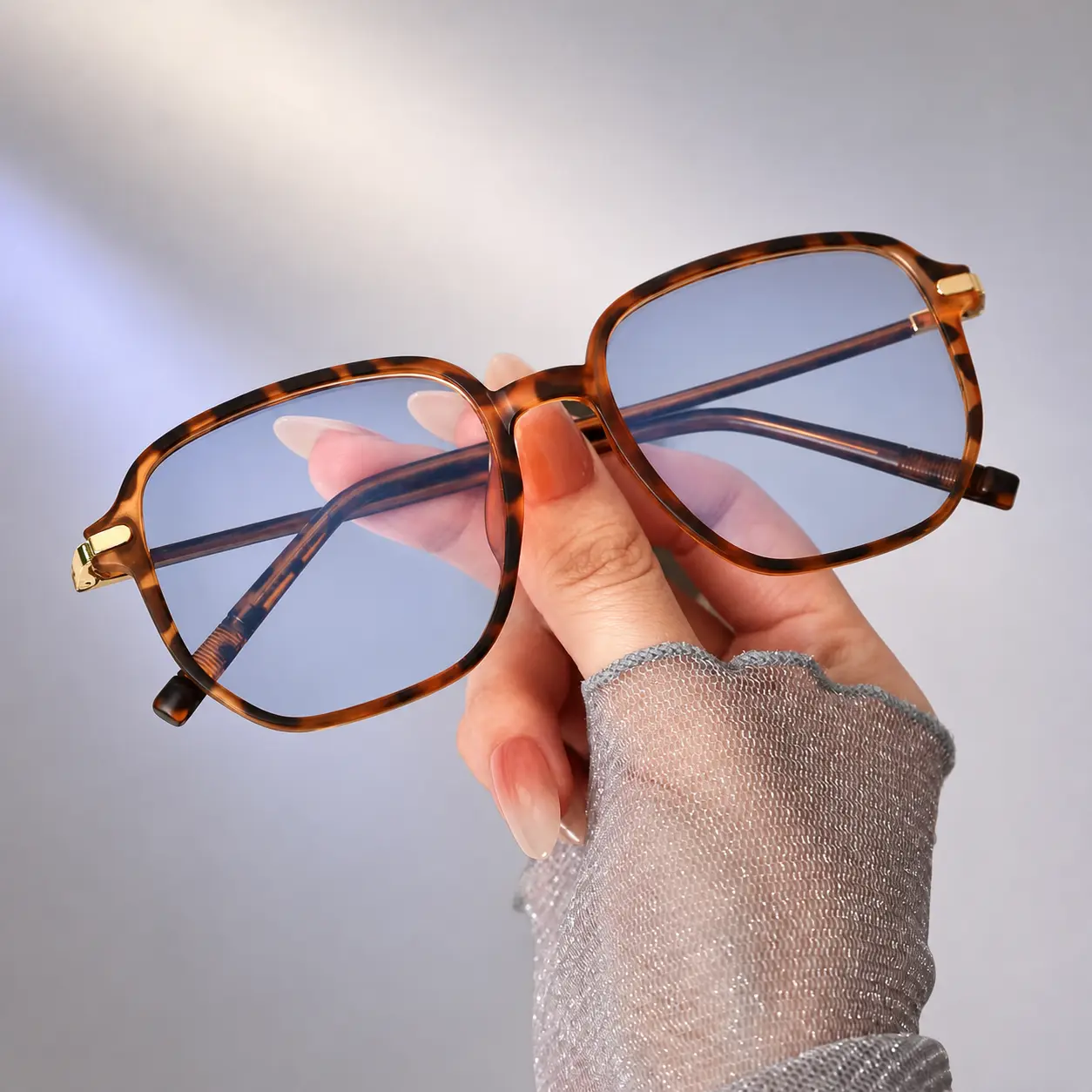 KIMOR Women's Cute Full-Rim Glasses Frames - Non-Prescription Lightweight Fashion Tortoiseshell Square, Anti-Blue Light Daily Glasses for Women, Work, School