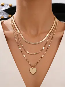 Trendy Exaggerated Three-Layered Chain Heart Pendant Necklace, Casual Fashion Dainty Layering Jewelry, Copper Alloy Material, All Seasons Wear, Exquisite Chain Jewelry