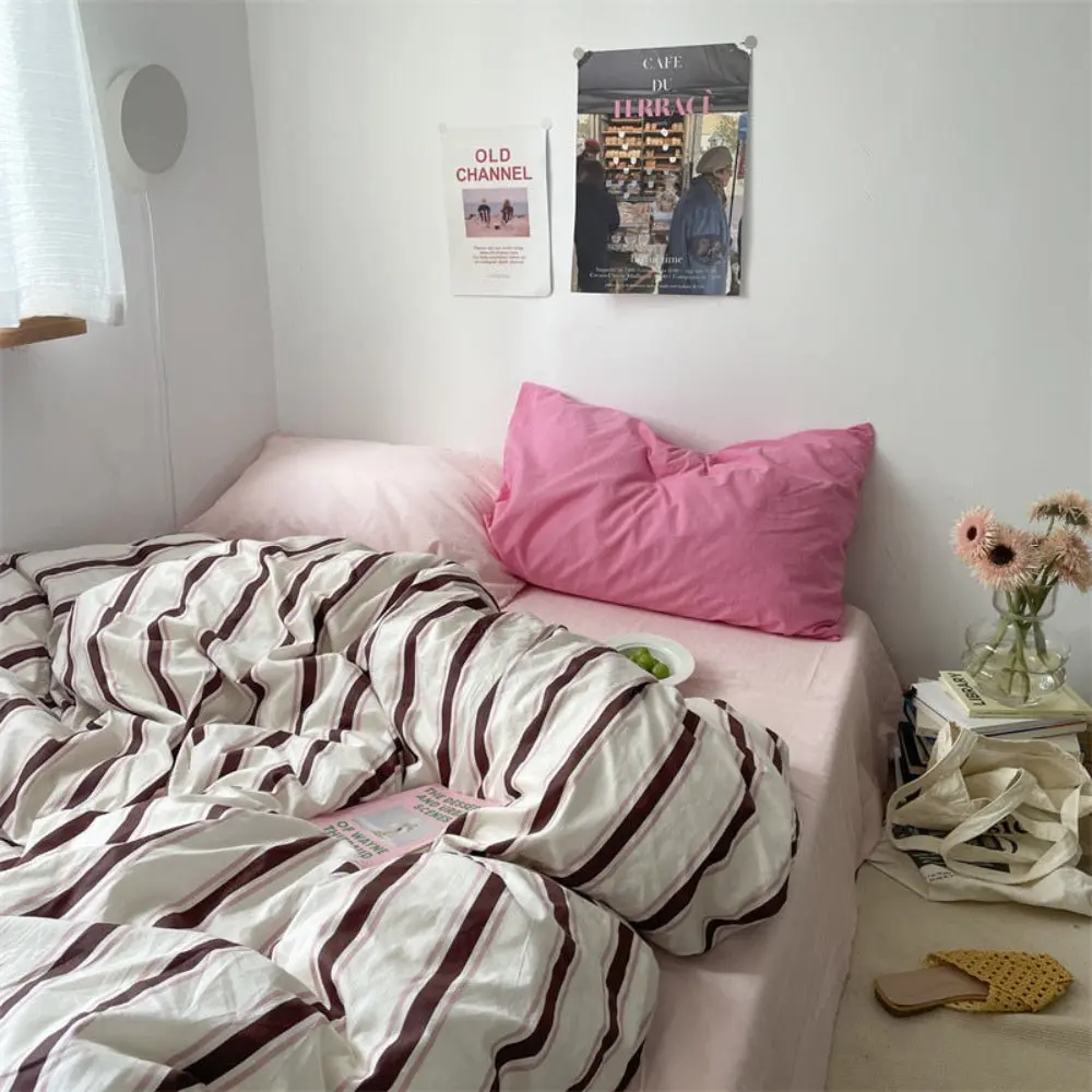 Liam Striped Bedding Set / Pink
