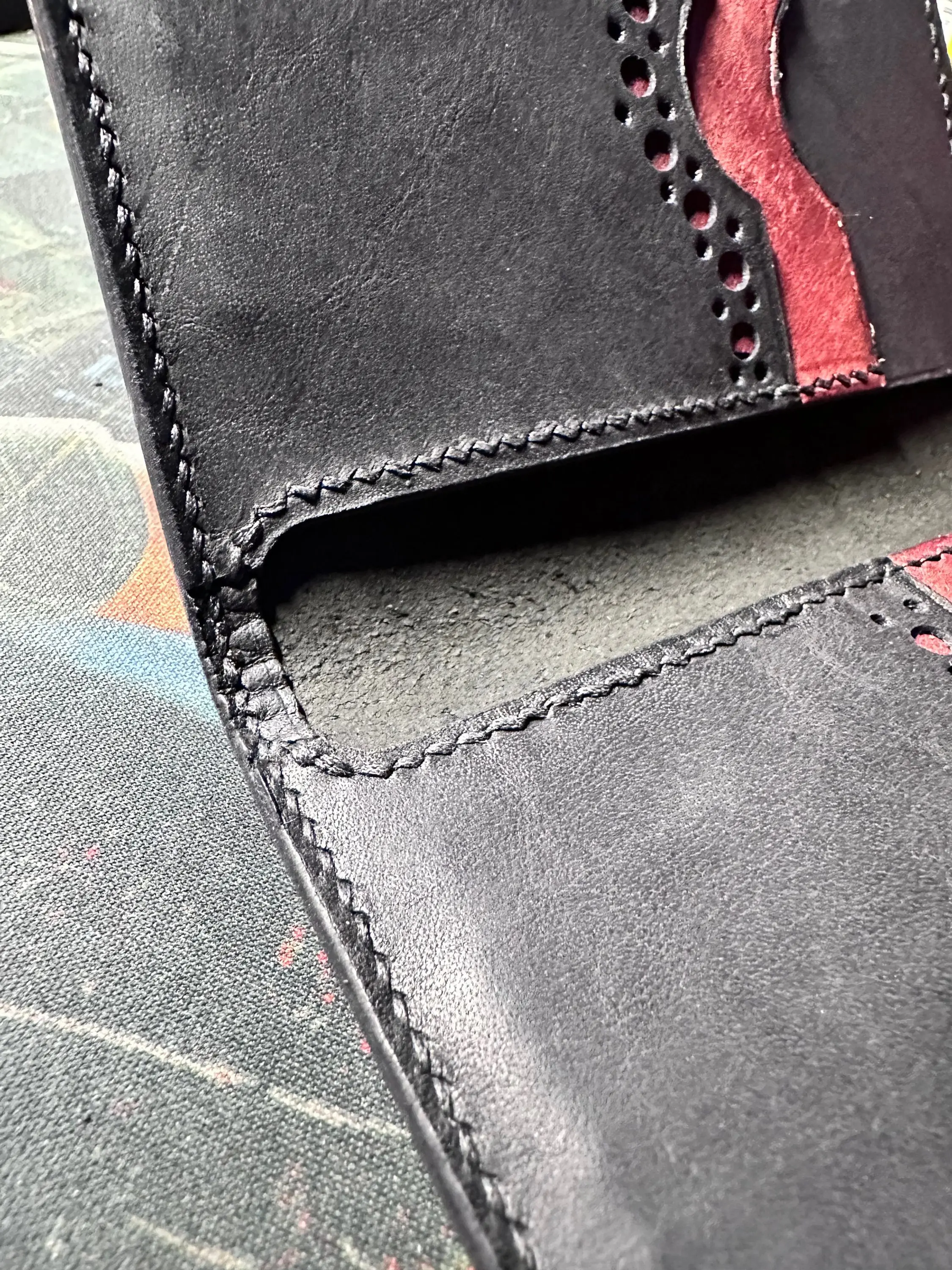 Vertical style bifold wallet