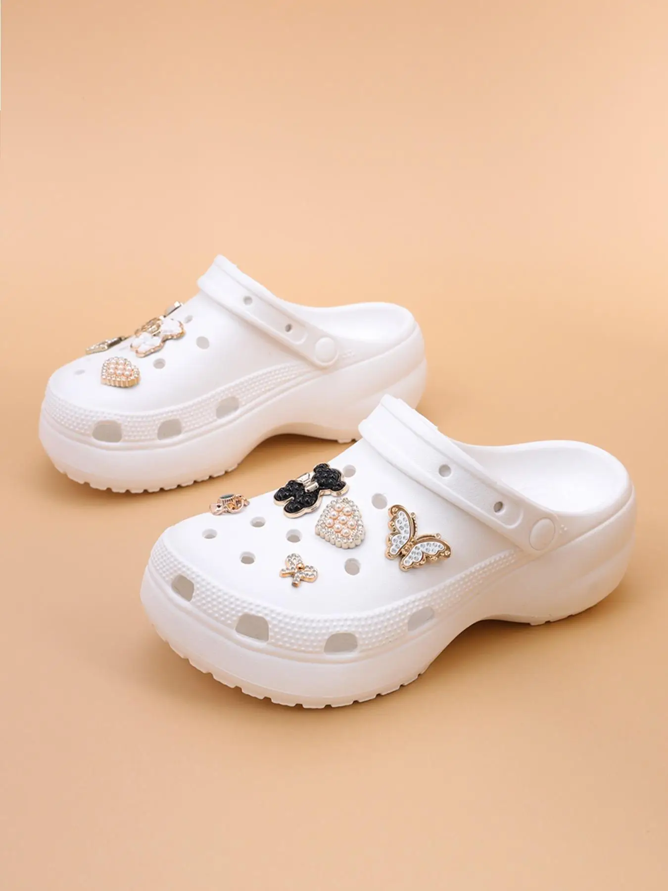 Women's Cute Rhinestone Decorated White Slides, Casual Comfortable Platform Slippers for Beach, Fashionable Shoes for Indoor & Outdoor Wear, Girl