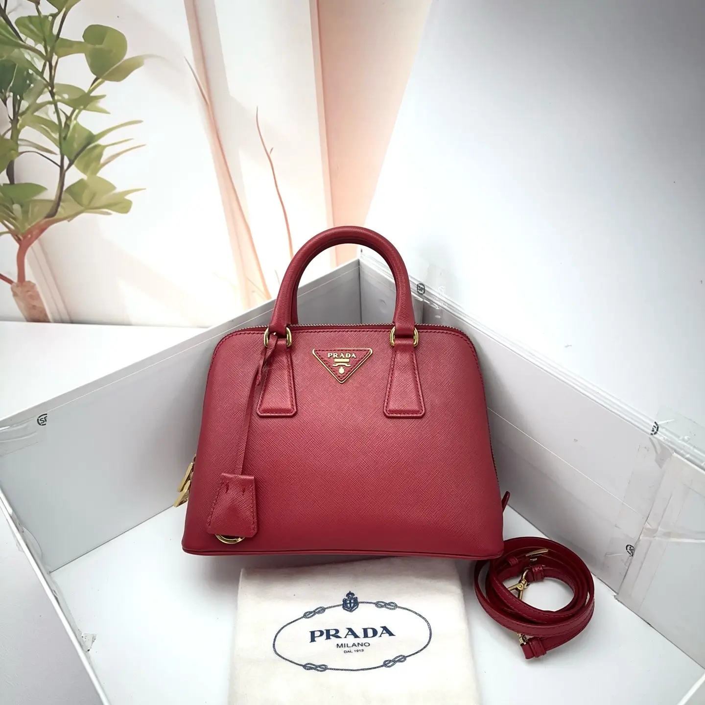 Pre-owned PRADA Red Saffiano Leather Top Handle Satchel Bag 0805raye 18118358