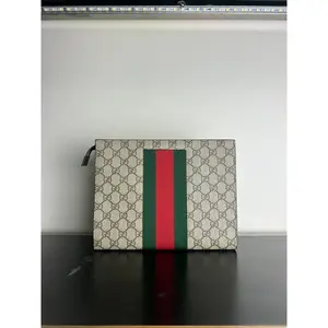 Pre-owned Canvas Clutches & Wristlets Gucci GG Supreme Web Portfolio Pouch