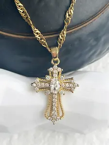 Trendy Elegant Cubic Zirconia Cross Pendant Necklace for Women, Fashionable and Versatile for Parties and Everyday Wear, Chain Length 19.69 inches, Pendant Height 0.906 inches, Width 0.748 inches, Delicate Birthday Gift