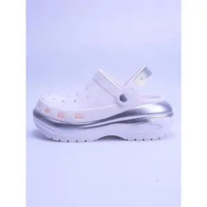 Solid color hollow design shoes, sports breathable comfortable anti slip shoes, fashionable outdoor sports shoes