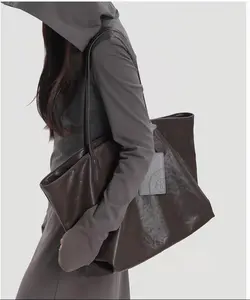 Genuine Leather Small Batch Large Capacity Tote Bag for Women, 2026 New Design, Premium Quality Commute Shoulder Bag