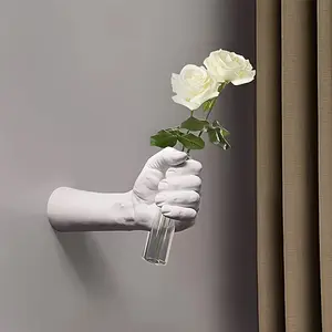 1pc Contemporary Geometric Resin Wall Vase - Hand-Holding Design Wall-Mounted Flower Holder for Fresh Flowers, Modern Home & Hotel Decor, No Electricity Needed, Room Decor Flower Vase, Hotel Decor Accessories, Artistic Floral Decor