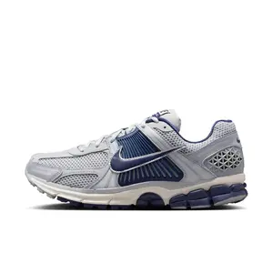 NIKE Zoom Vomero 5 "Yankees" Men's Athletic Sneaker Footwear - Casual Athletic Style, Mesh Breathable Build, Comfortable Fit, Stylish Design Casual Trainers, Casual Athletic Sneakers