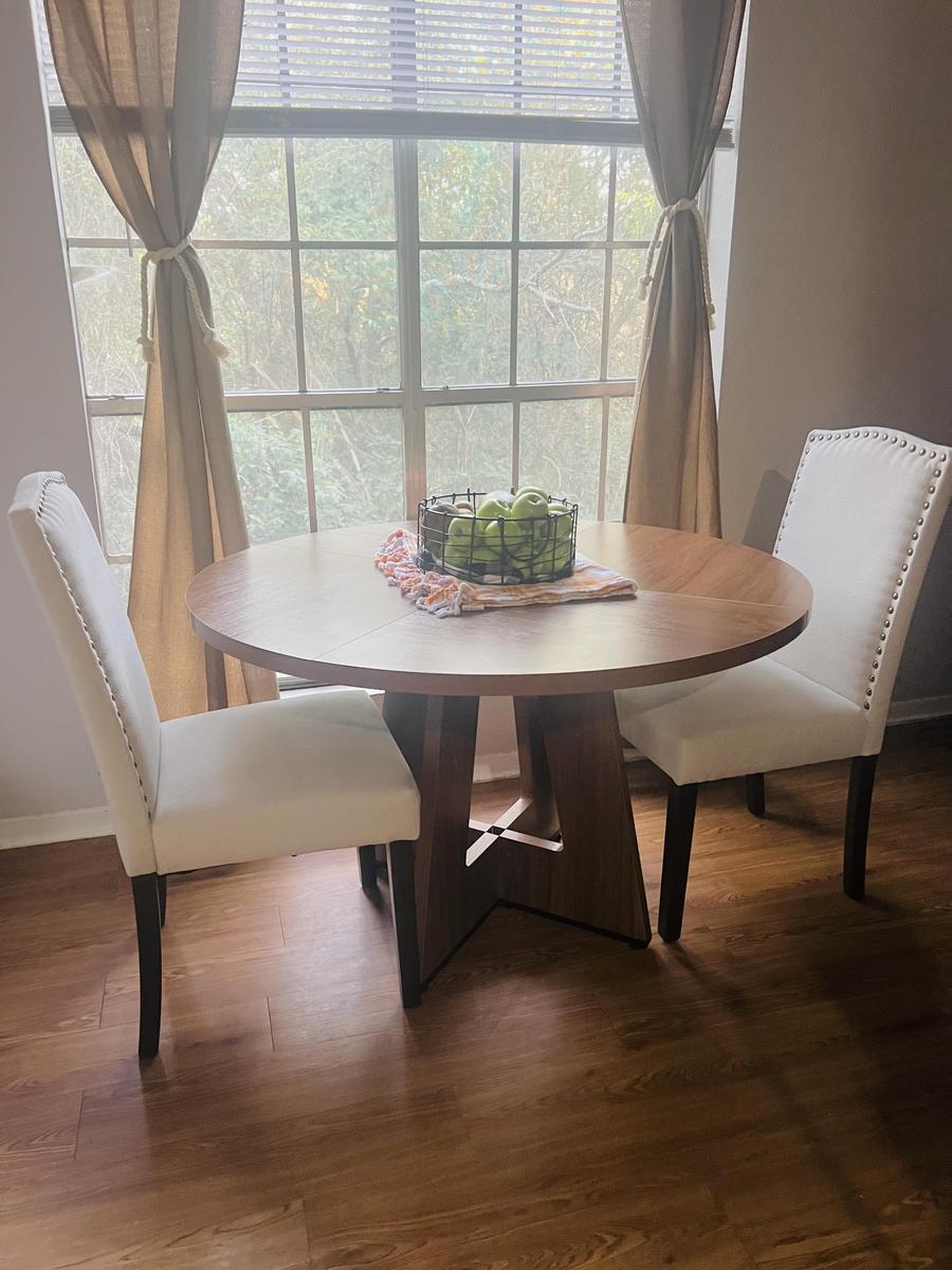 Item: 47 in Oak - Round