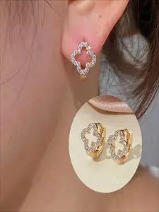 S925 silver, four-leaf clover floral earrings, round ear hook, daily and party earrings, Valentine's Day gift, sparkling crystals, Artificial Zircon Earrings