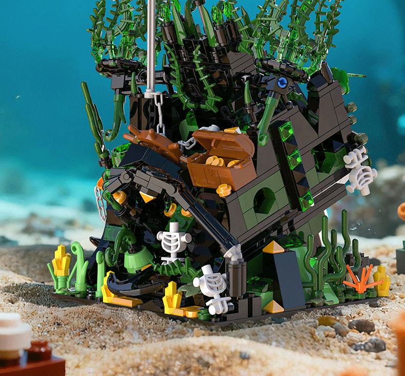 Deep Sea Megalodon Building Set, 1,014+ Pieces, Underwater World Marine Life Model Kit, High Difficulty Collectible Display Assembly Toy for Adults, Creative Gift for Ocean Enthusiasts