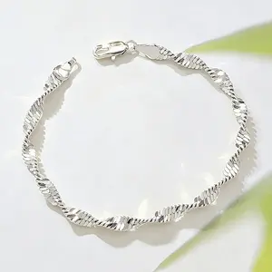 Silver Twisted Herringbone Chain Bracelet, Dainty Spiral Twist Flat Link Stackable Wrist Bracelet, Waterproof Tarnish Resistant Stainless Steel Minimal Thin Bracelet Jewelry for Women Daily Wear
