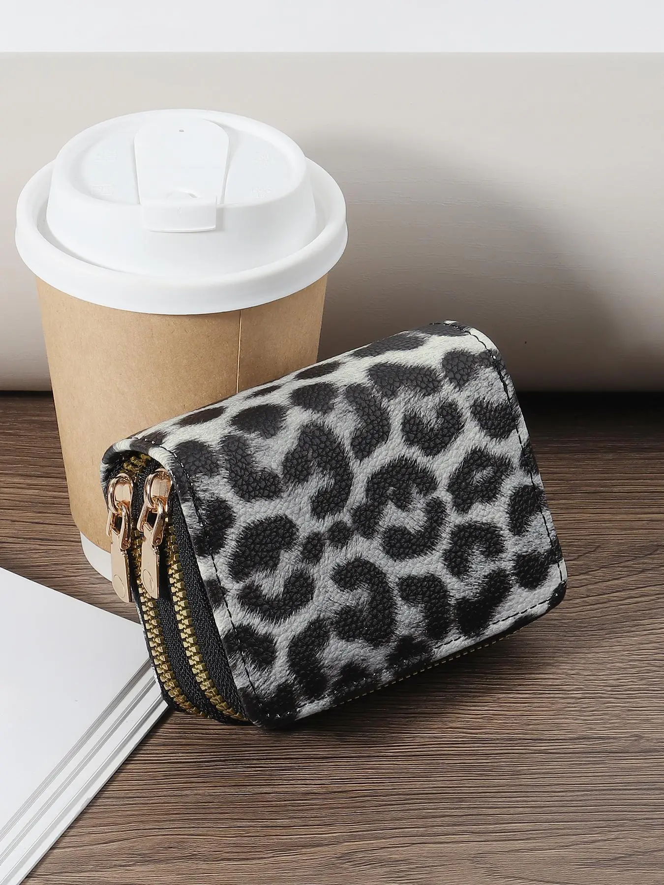 Fashion Leopard Print Zipper Short Wallet, Credit Card Holder, Pu Card Holder, Card Compartments, Lightweight and Portable Multi Card Slot Coin Wallet, for Outdoor, Travel