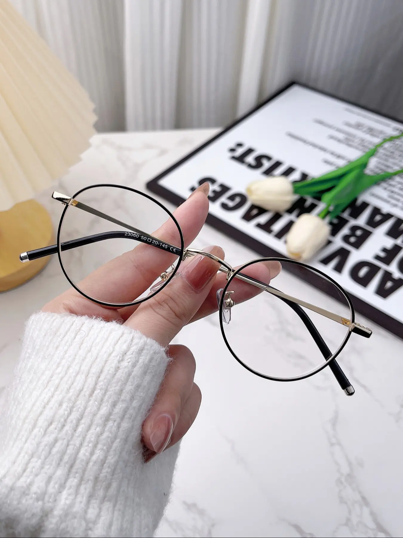 Lightweight Unisex UV Cutting Glasses for Radiation Protection, Stylish PC Glasses for Daily Use, Fashionable and Protective Eyewear, Casual Stylish Glasses, Lightweight Frame
