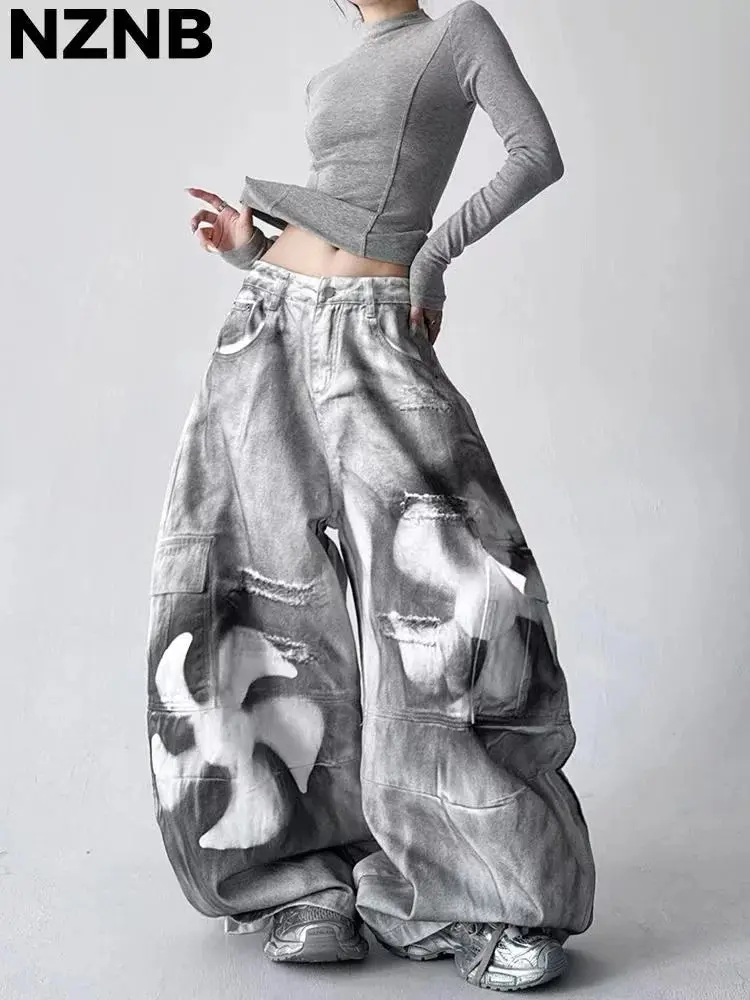 Design spray-painted casual jeans for women 2025 autumn new loose slimming versatile straight wide-leg pants