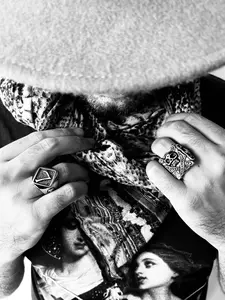 Anillo de sello Lucky «7" de acero inoxidable con detalles en forma de calavera: 9