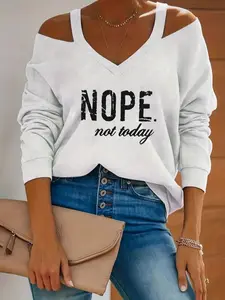 Plus Size Women's off Shoulder Letter Print Pullover Sweatshirt, Casual Loose Fit Long Sleeve Drop Shoulder Hoodie for Fall & Winter, Womenswear