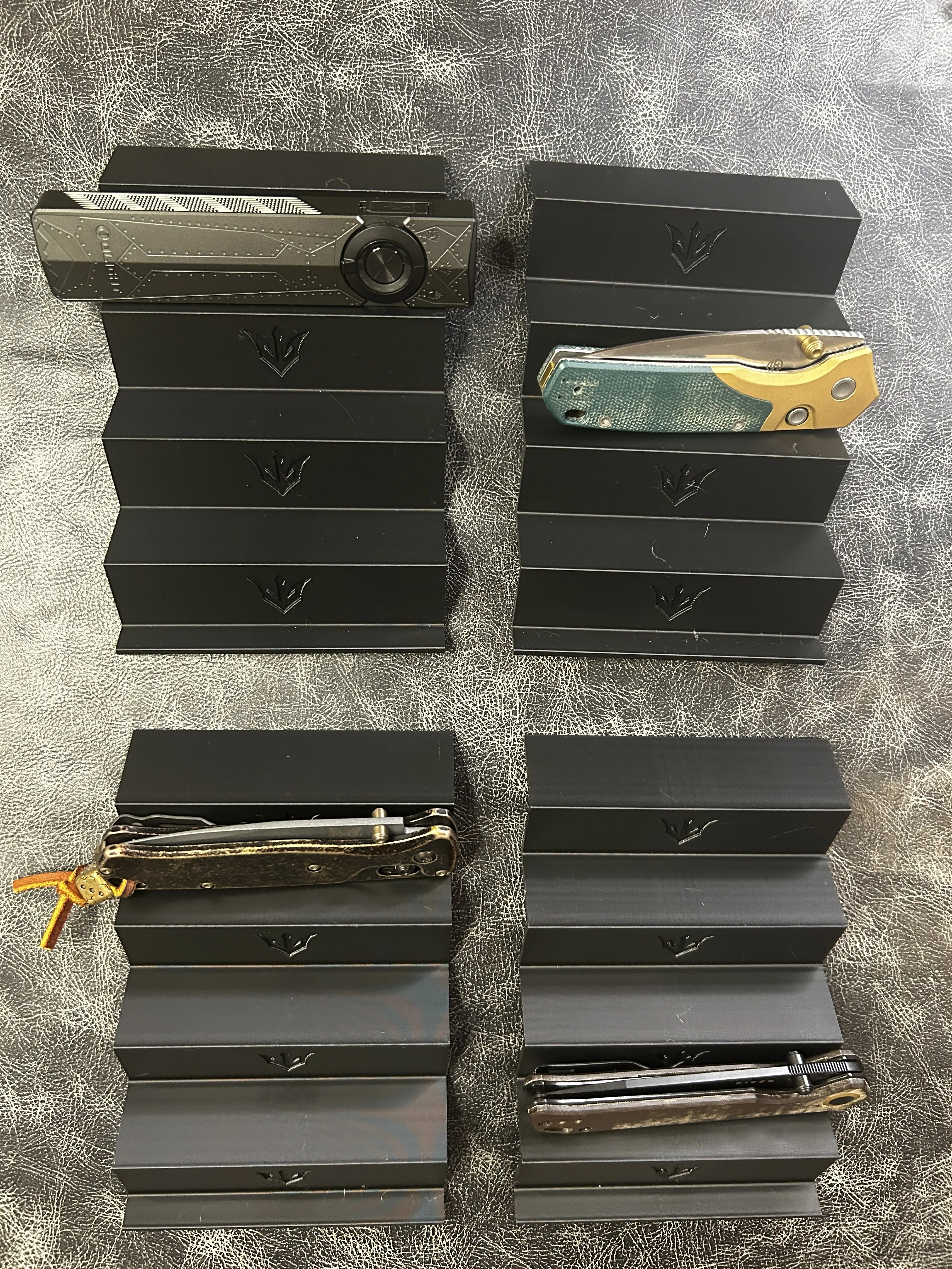Wake Knife Display Stand