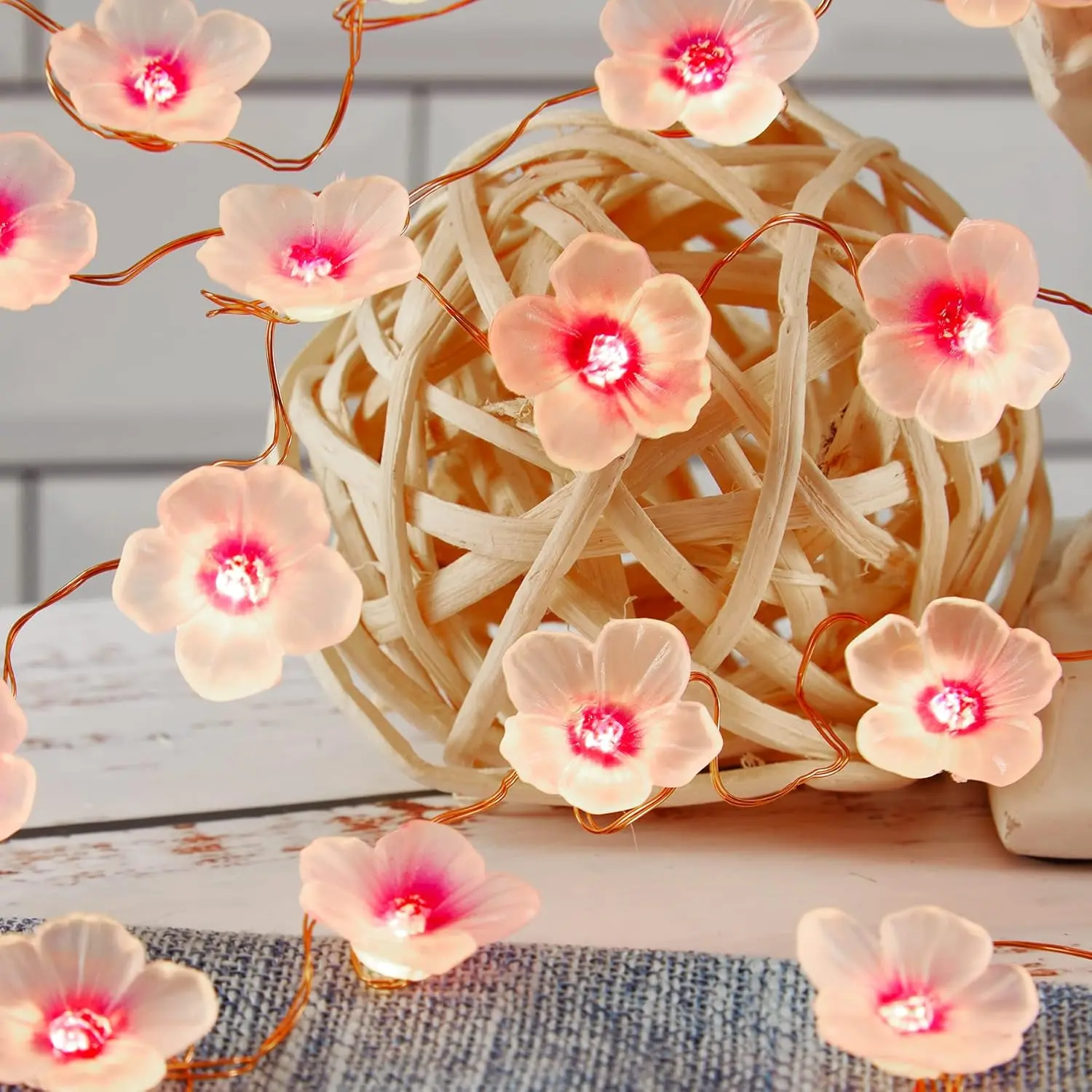 Garden Decor Solar Outdoor Flower Lights Cherry Blossom Solar Decor Garden Fairy Lights Sakura Flower Patio Lights Yard Decor 14ft 40LEDs Solar Pathway Floral Garland Fence Window Decoration