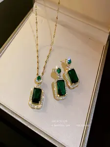 Silver Needle Zircon Emerald Artificial Crystal Earrings Necklace Set Retro High-end Stud Earrings Luxury Choker for Women Fashionable Jewelry Set