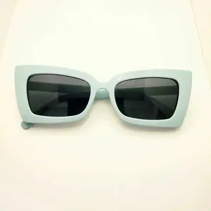 Fancy Frames Sunglasses: Retro Rectangle Frames 50's 60's Style Sunglasses Funky Rockabilly