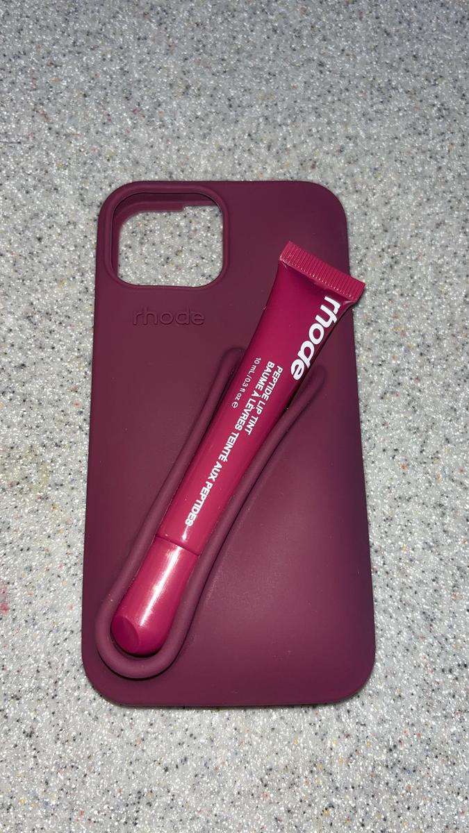 Item: Raspberry, iphone15
