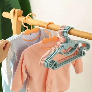 Random Color Plastic Clothes Hangers, Durable Multi-Functional Clothing Rack with Hooks, Home Use Butterfly Knot Storage Hanger