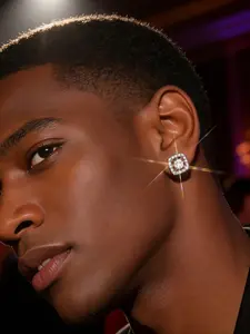 1 piece trendy full-diamond men's square stud earrings, high-end zinc alloy sparkling crystal ear accessories, essential for rap artists' streetwear style, Stud Earring Jewelry