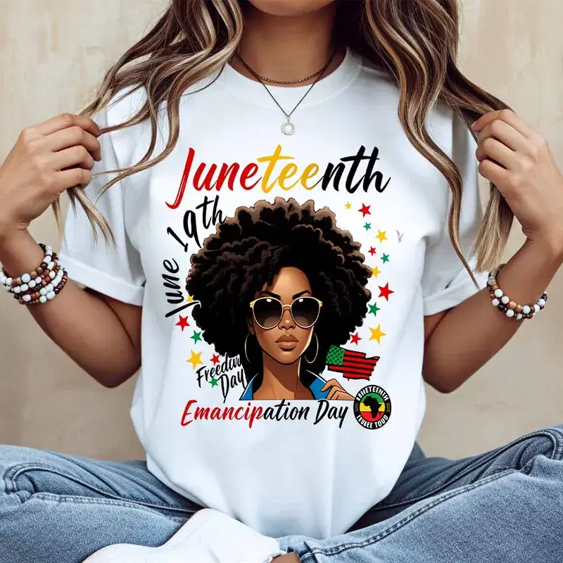 Women's Short-Sleeve Cotton Juneteenth Afro Print Graphic T-Shirt - Round Neck, Juneteenth Pride, Freedom Day Style, Flag & Stars Art, Casual Loose Fit Summer Essential, Comfortable Soft Fabric, Machine/Hand Washable, Do Not Bleach, European Sizes