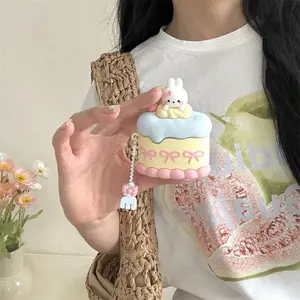 Cute Rabbit Cake Design Earphone Case with Pendant, Decorative Earphone Protector Cover, Earphone Accessories Compatible with AirPods 1 2 3 4 Pro Pro2, Headset
