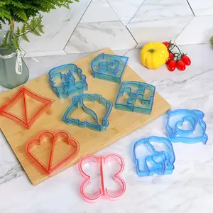 PrimPick 4/6/8 cartoon sandwich cutters and sealing molds, bread molds, sandwich slicers, Bakeware