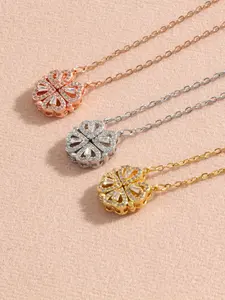 Elegant Four Leaf Clover Design Necklace with Gift Box & Blessing Card, Exquisite Trendy Rhinestone Decorated Pendant Necklace, Fashionable Vintage Jewelry for Women As Gift, Dainty Necklace