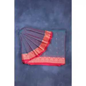 Elegant Cotton Saree with Rich Pallu: Combining Indian Tradition