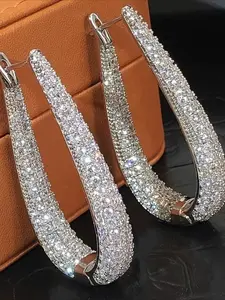 Minimalist Drop Earrings Sleek Modern Design Versatile Wear for Work and Evening Outings