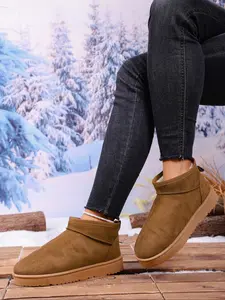 Women's Snow Boots New Thickened Fleece Lined Winter Warm Insulated Bread Shoes, Comfortable and Stylish Outdoor Footwear