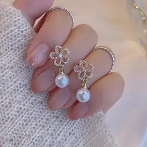 Elegant sweet pink rhinestone flower pearl earrings - new fashion, fresh, unique, and versatile dangle earrings