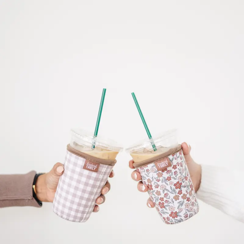 Iced Coffee Sleeve – Reusable Cup Holder for Drinks