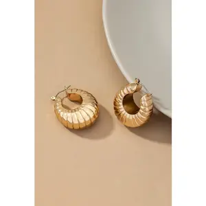 LA3accessories Lightweight puffy clam shell pattern hoop earrings