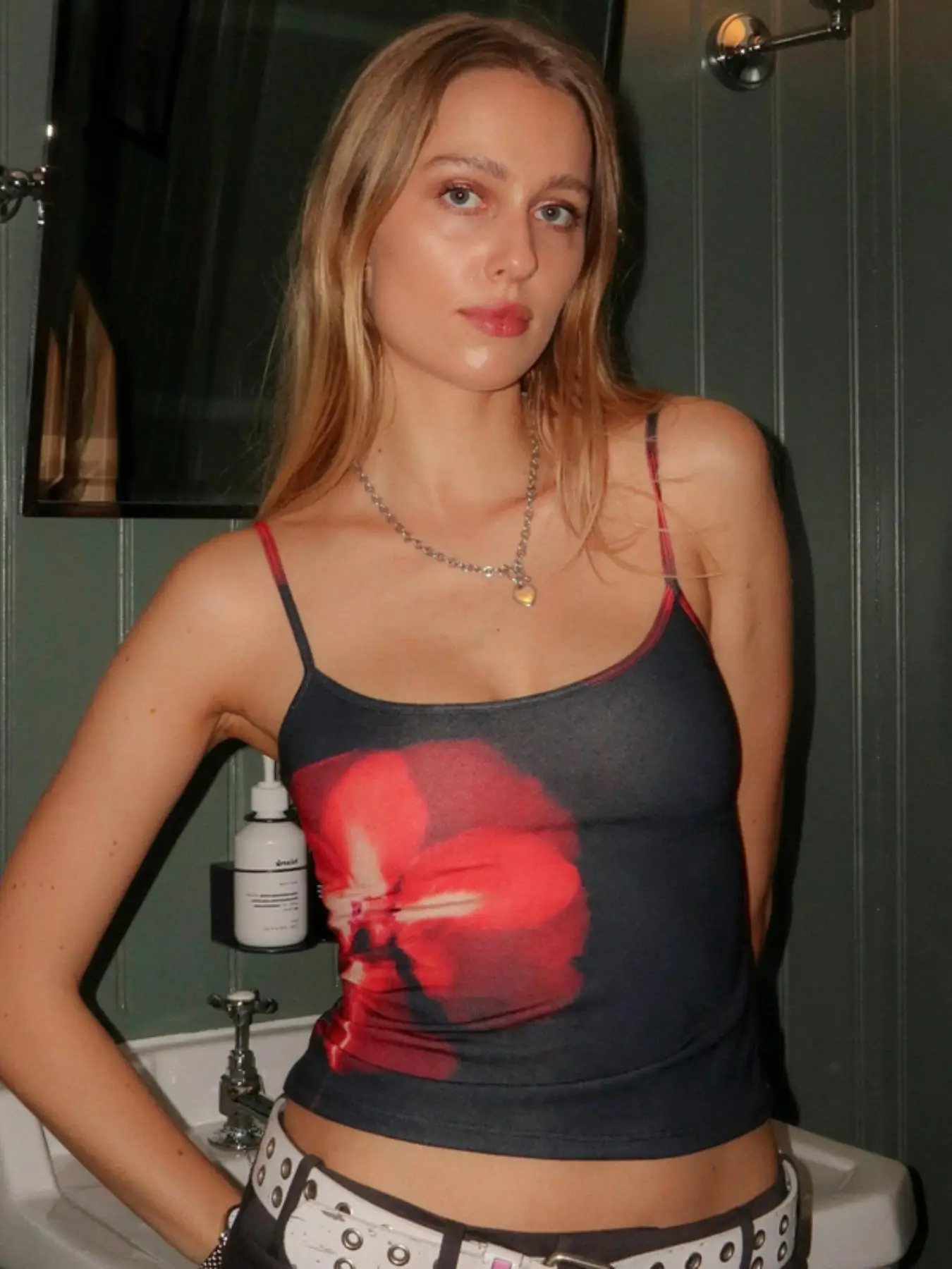 Women's Floral Print Backless Cami Top, Casual 2000s Y2K Adjustable Spaghetti Strap Crop Top, Ladies Back To School Summer Clothes for Party Club, Wom