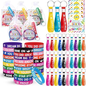 Tondiamo 120 Pcs End of School Year Graduation Gifts Bulk Include 30 Class of 2026 Silicone Bracelets 30 Inspirational Rubber Keychains 30 Cards 30 Organza Bags for Pre-K Kindergarten Party Favors