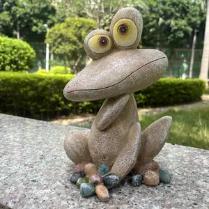 Funny Frog Resin Statue, Unique Animal Sculpture, Outdoor Garden Decor, Lawn Ornament, Vintage Style, No Battery Needed, Perfect for Easter, Exterior Decorative Statues