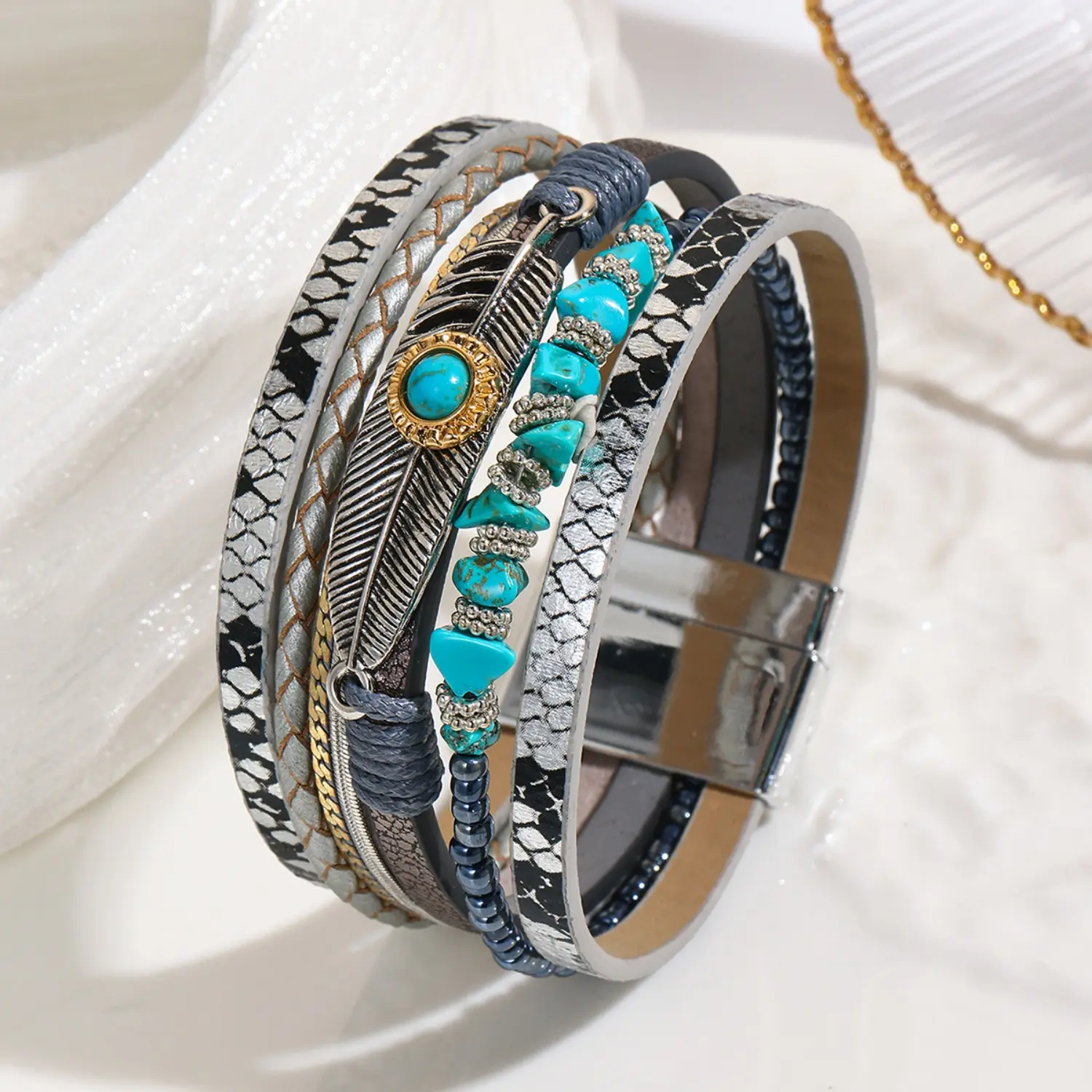 Bohemian Bracelet Gravel Feather Leather Bracelet Vintage Turquoise Magnet Buckle Bracelet