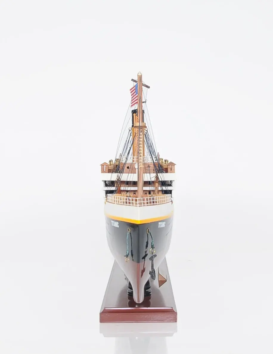212 MAIN 13-in. Traditional Wooden RMS Titanic Ship Model Lights Sculpture, Hand-Painted Black & White Collectible Ornaments, Cultural Art Decor for Room Use