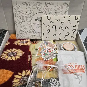 Blind Date with A Kindle Bundle | Includes Holographic Insert, Magnetic Grip, Dust Plug Charm and extras!