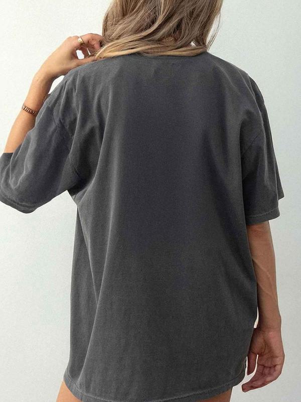 Women's Oversized T-Shirt + "Stevie Nicks Vintage Concert" Graphic Print - Music Legend Theme Design - Trendy Wear for Fleetwood Mac Fans, Casual Outfits & Retro Looks - Perfect for Comfy Stylish Wearing