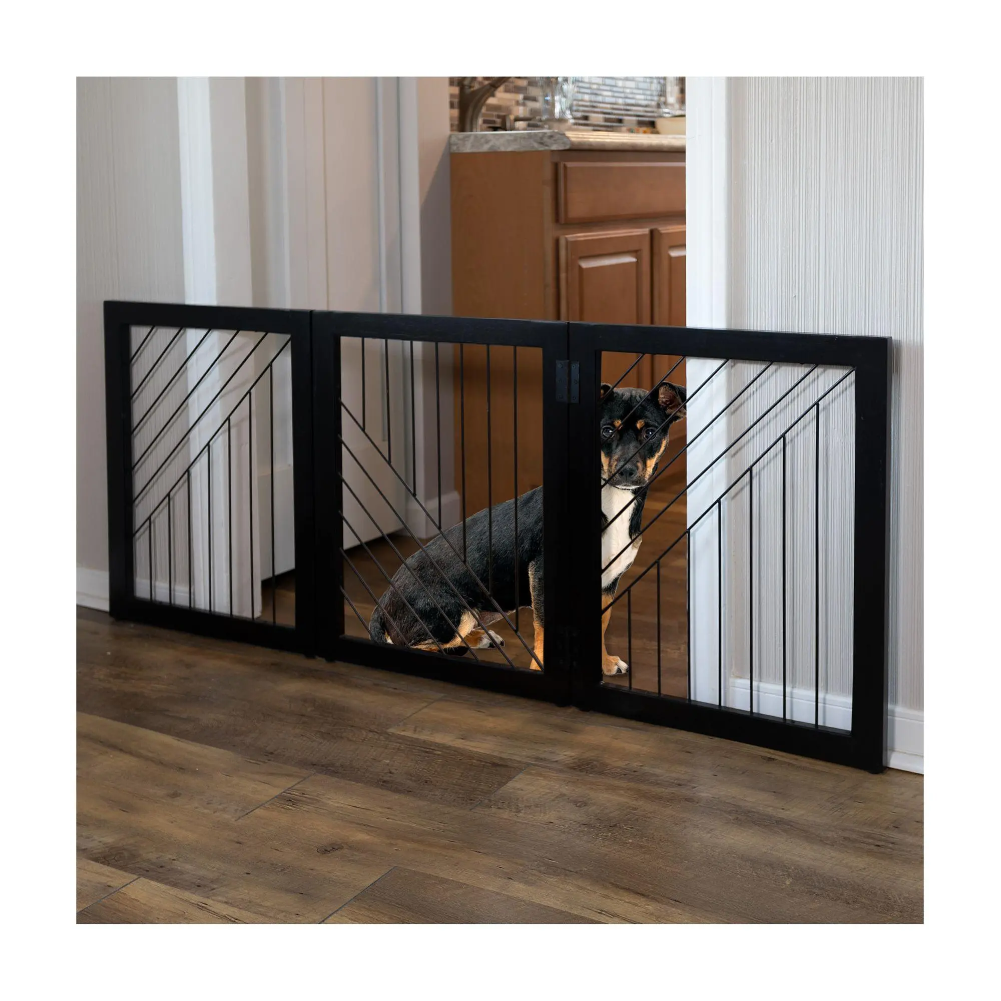 Petmaker Gate 3-Panel Indoor Freestanding Folding Gate Petmaker Gate 3-Panel Indoor Freestanding Folding Gate