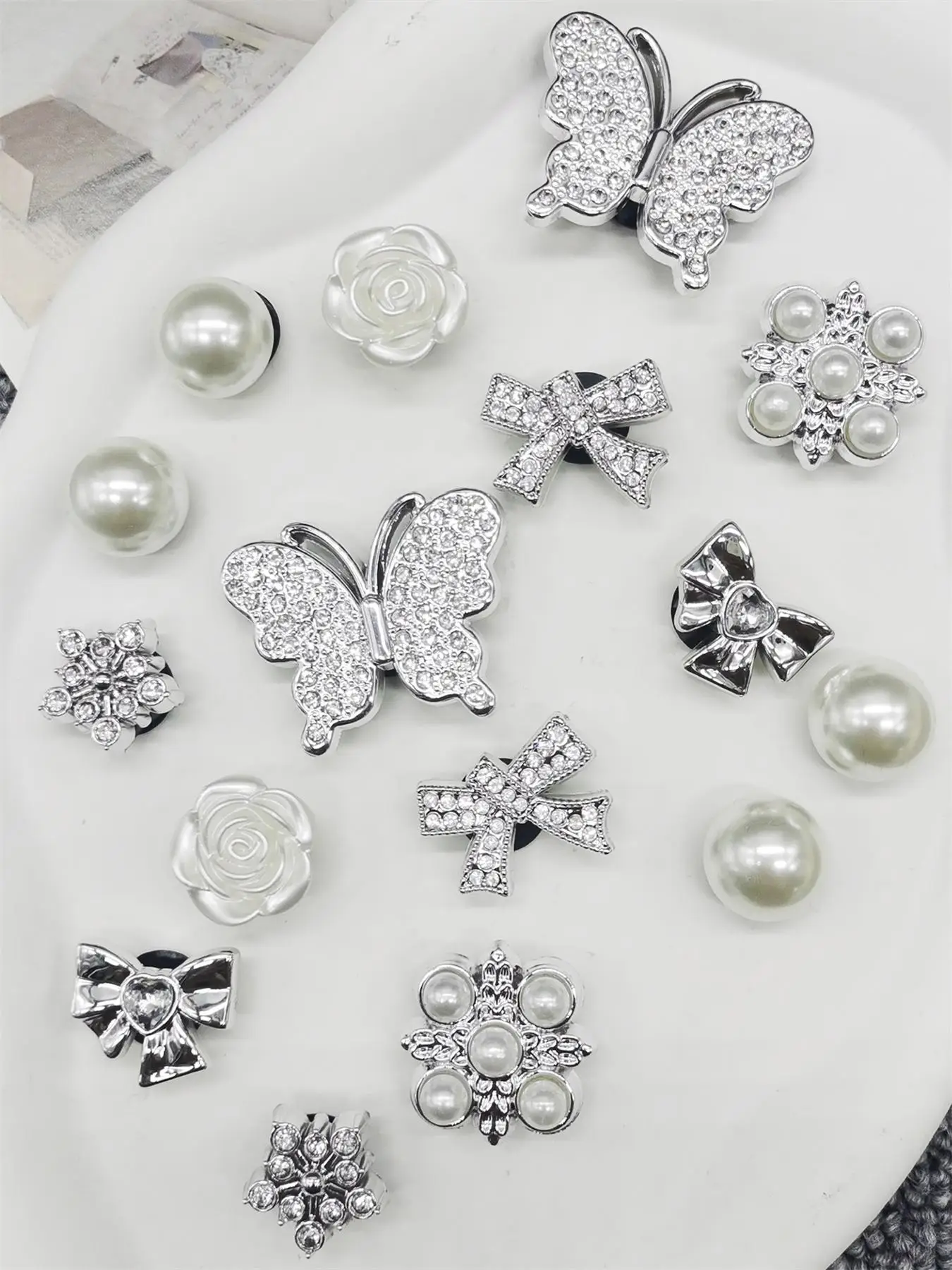 Rhinestone Decorated Shoe Charms, Faux Pearl Decorated Shoe Decoration Charms for Clogs, Fashionable Shoes Decoration for Women & Girls