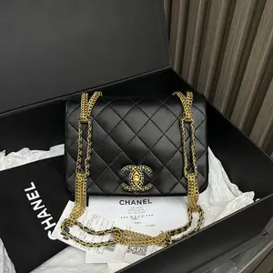 Pre-owned CHANEL Lambskin Shoulder Bags 7.8'' R13969 Shoulder Bag C6841512698 0124 T1 Chloe