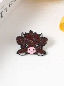 Cute Cartoon Highland Cow Design Alloy Brooch, Cute Cute Fluffy Long Brown Hair Cow Enamel Pin Suitable for Backpacks, Jeans, Scarves, Hats Decoration, Trendy All-match & Exquisite Brooch for Birthday Gift